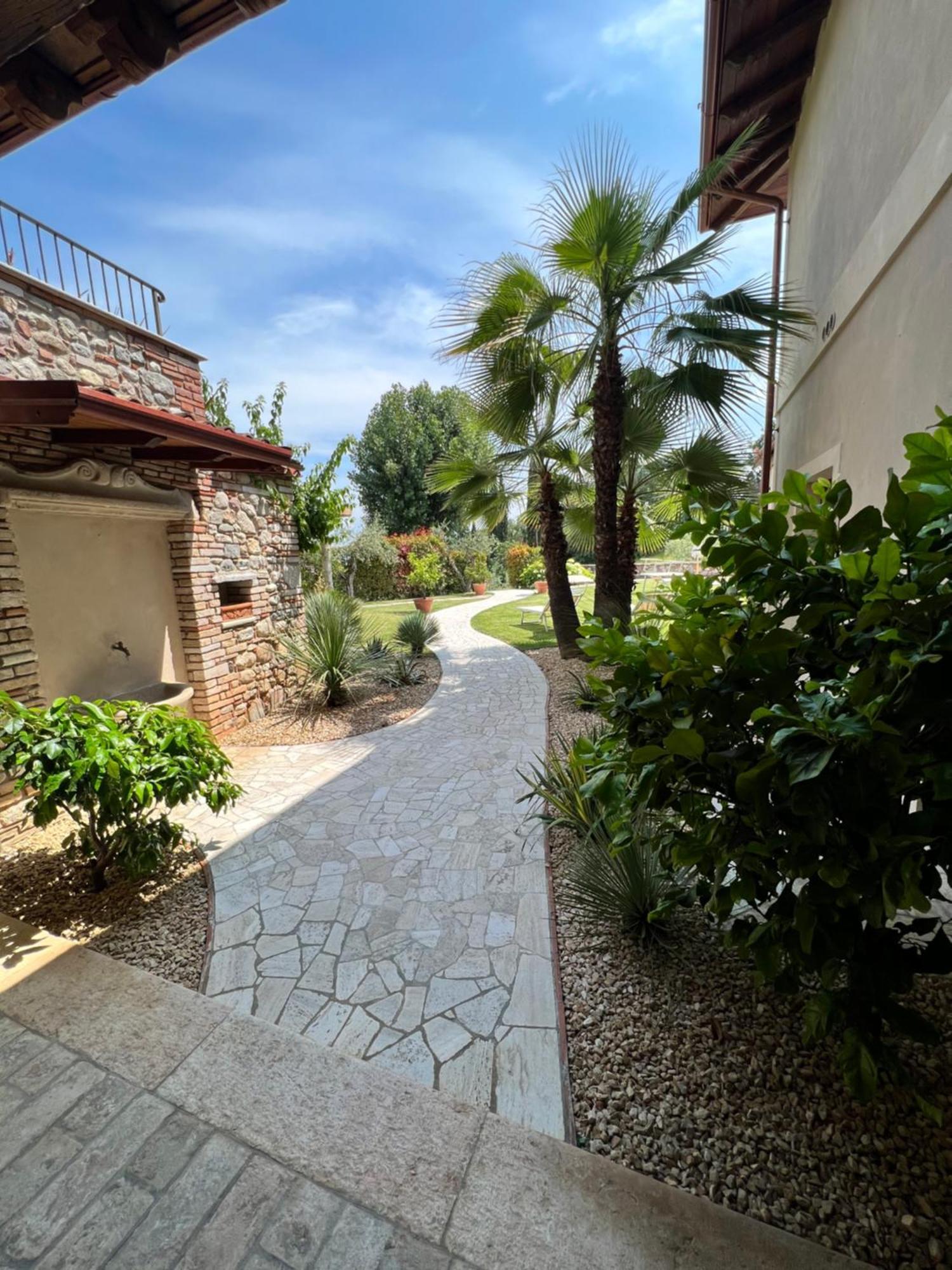 Villa Mario Resort Salò Buitenkant foto
